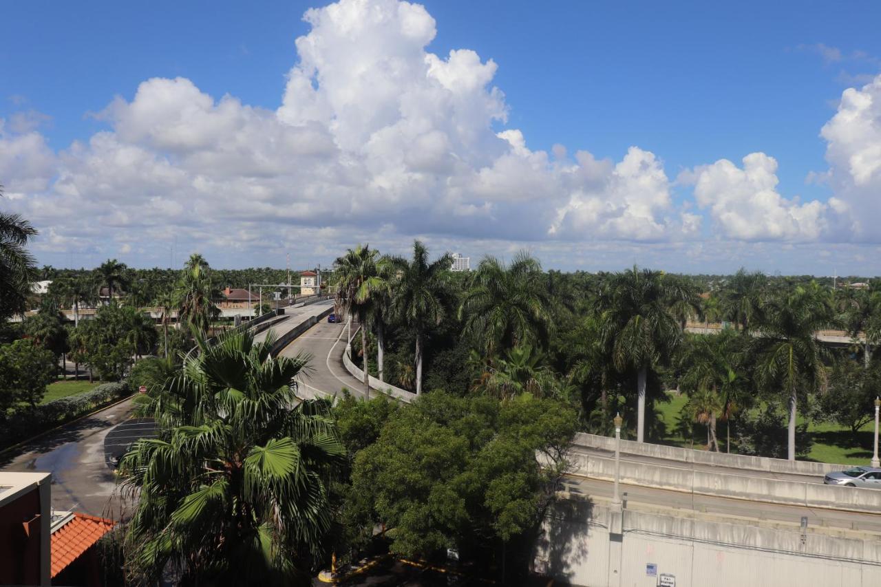 On Hollywood Beach - Affordable Two Bedrooms Sleeps 6 With Two Bathrooms Dania Beach Exterior foto