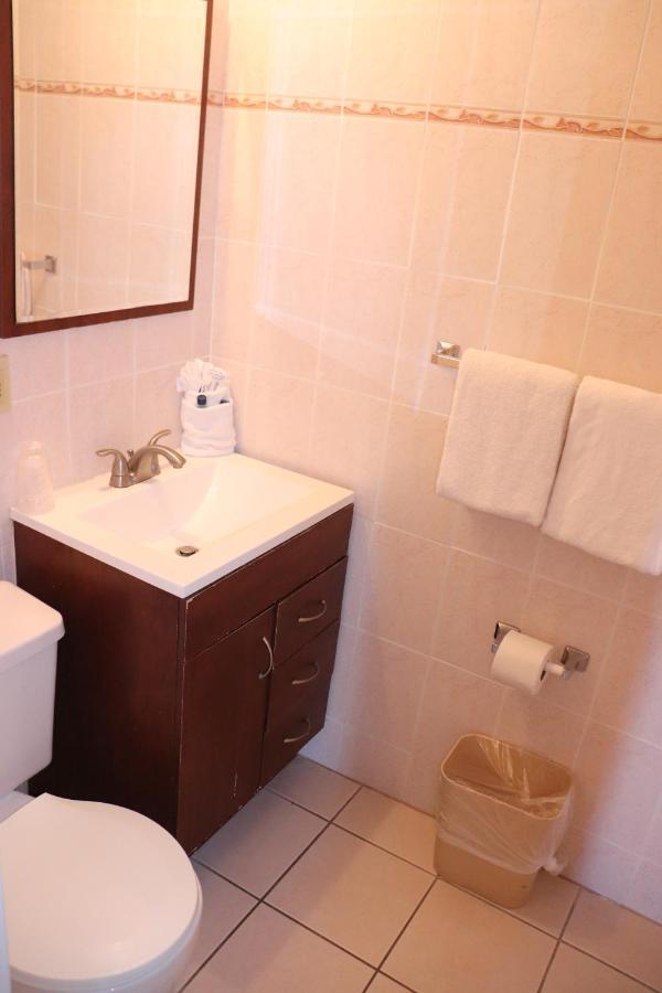 On Hollywood Beach - Affordable Two Bedrooms Sleeps 6 With Two Bathrooms Dania Beach Exterior foto